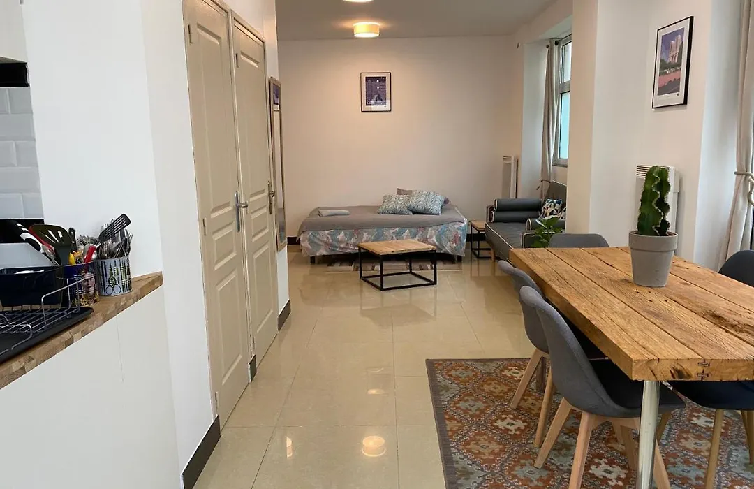 Large And Unique Souplex 60Sqm, Well Located-1