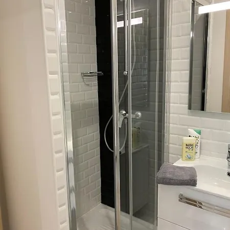 Large And Unique Souplex 60Sqm, Well Located-3