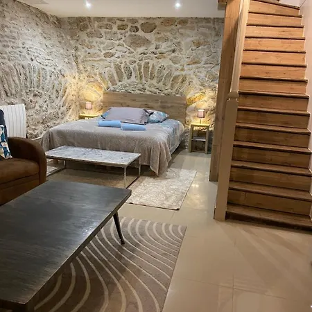 Large And Unique Souplex 60Sqm, Well Located-3